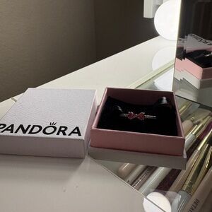 Pandora Sparkling Pink Bow Ring